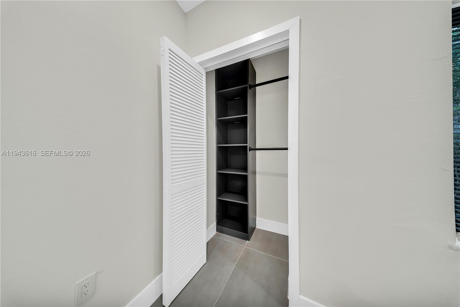 COMMUNITY PARK - Residential Lease