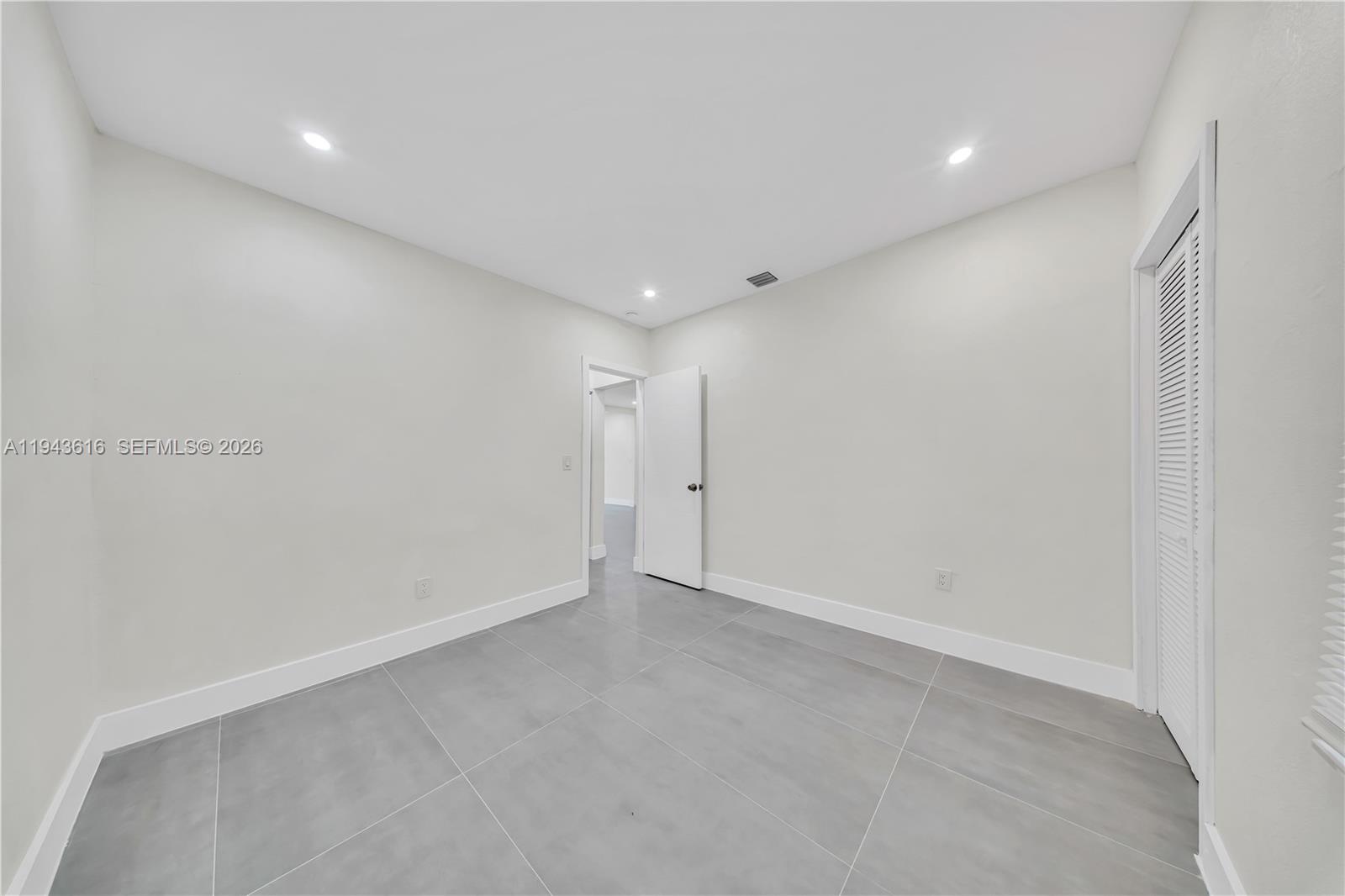 COMMUNITY PARK - Residential Lease