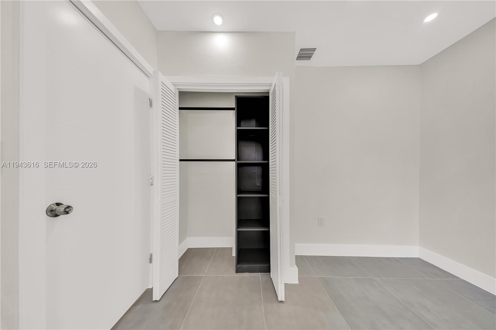 COMMUNITY PARK - Residential Lease