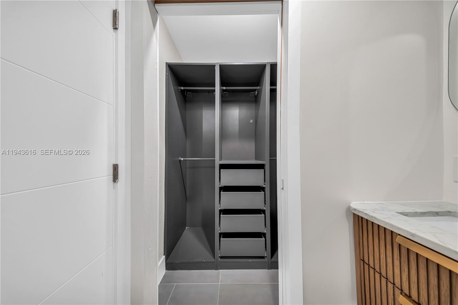 COMMUNITY PARK - Residential Lease