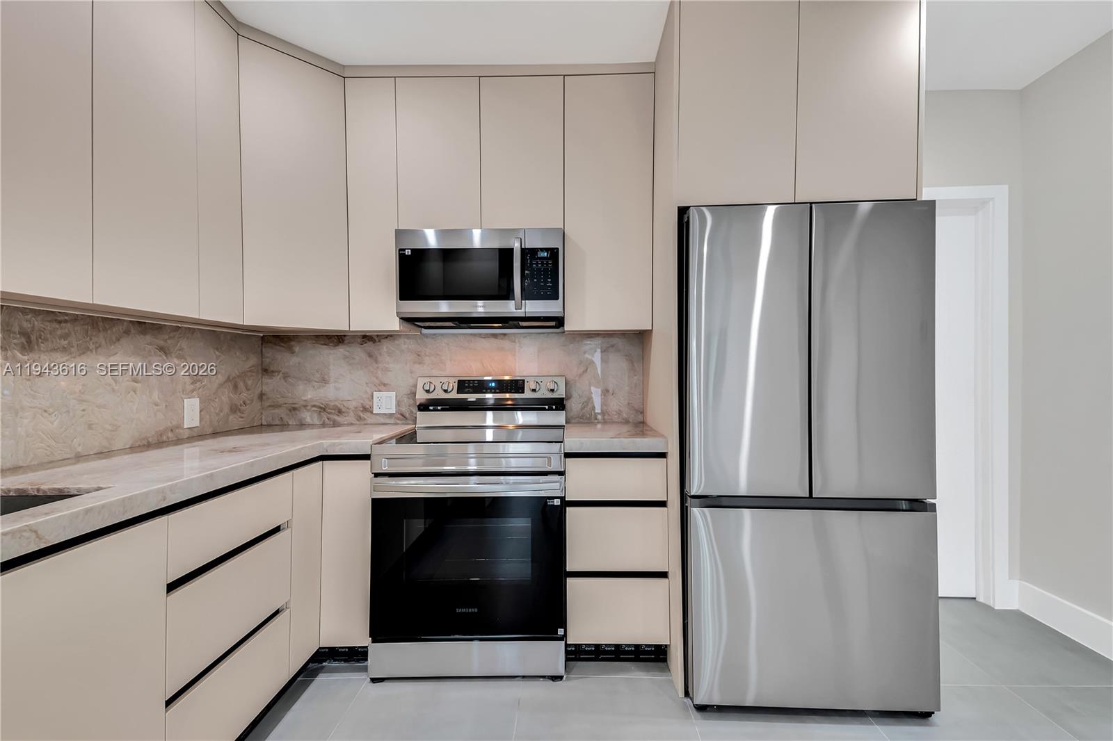 COMMUNITY PARK - Residential Lease