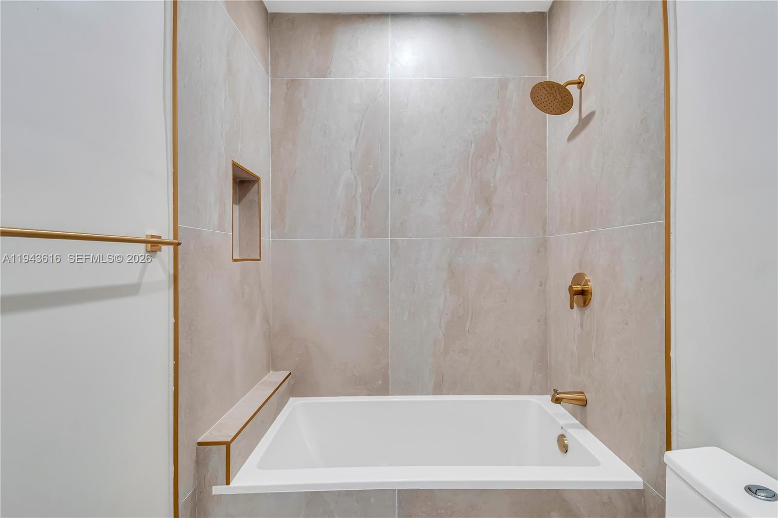 COMMUNITY PARK - Residential Lease