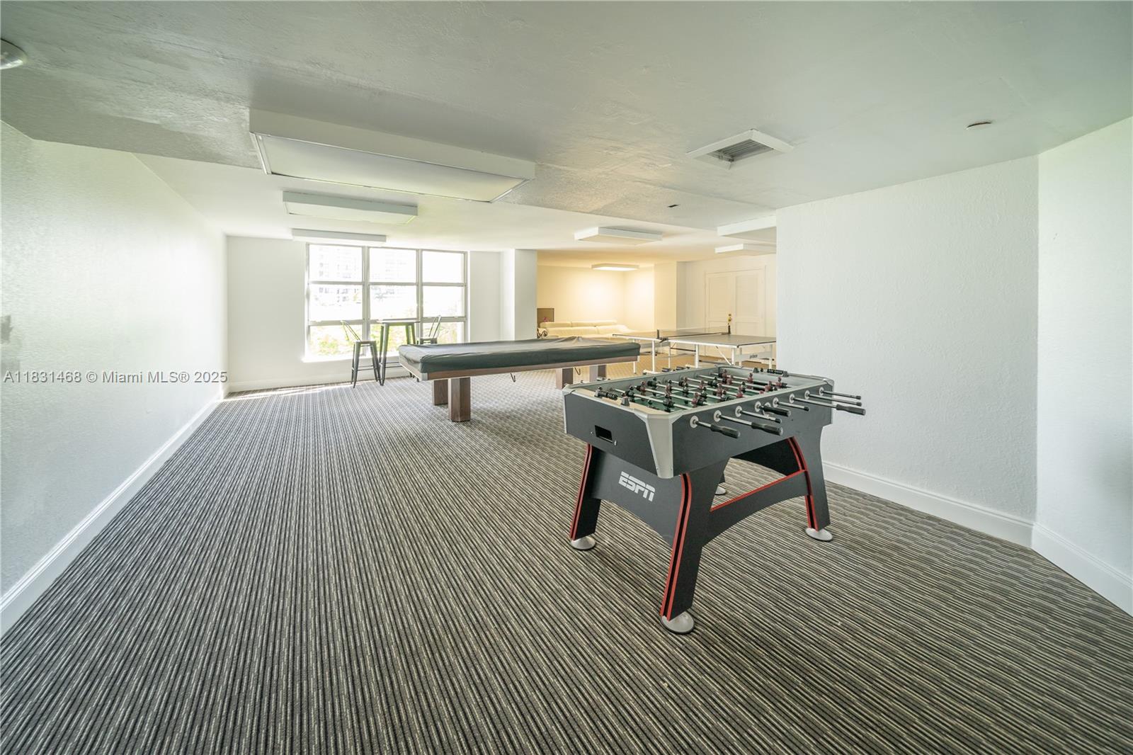 MYSTIC POINTE TOWER 400 C - Residential