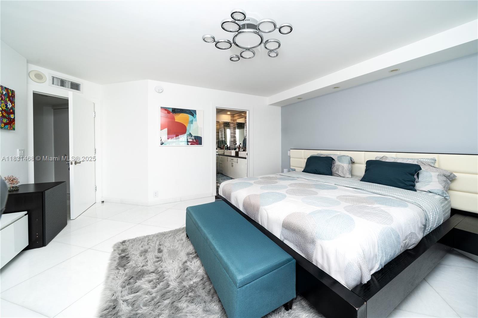 MYSTIC POINTE TOWER 400 C - Residential