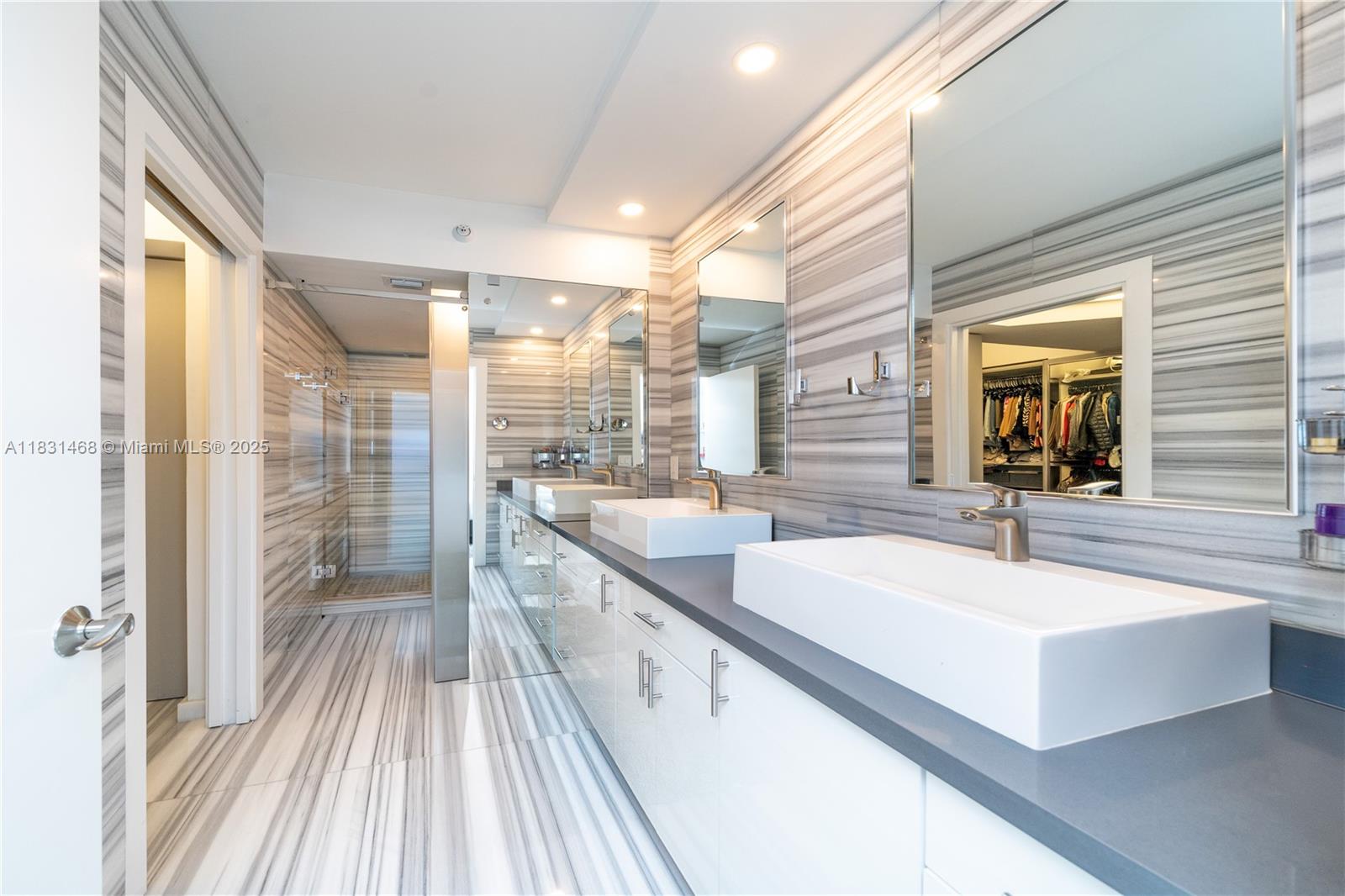 MYSTIC POINTE TOWER 400 C - Residential