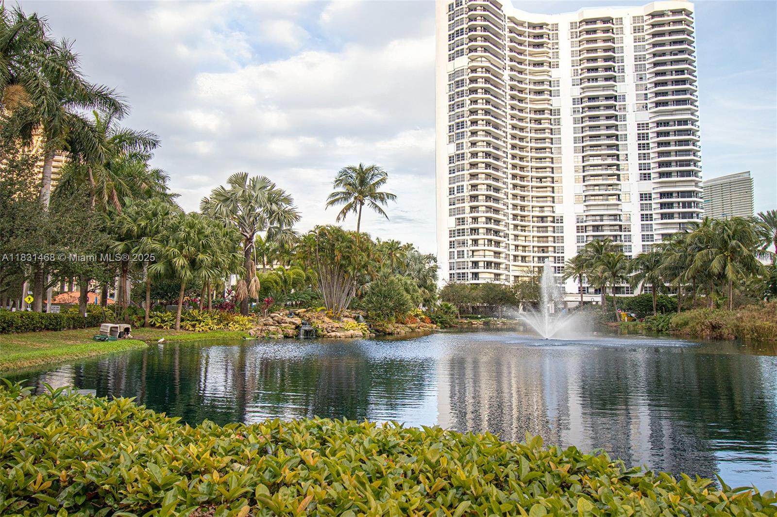 MYSTIC POINTE TOWER 400 C - Residential