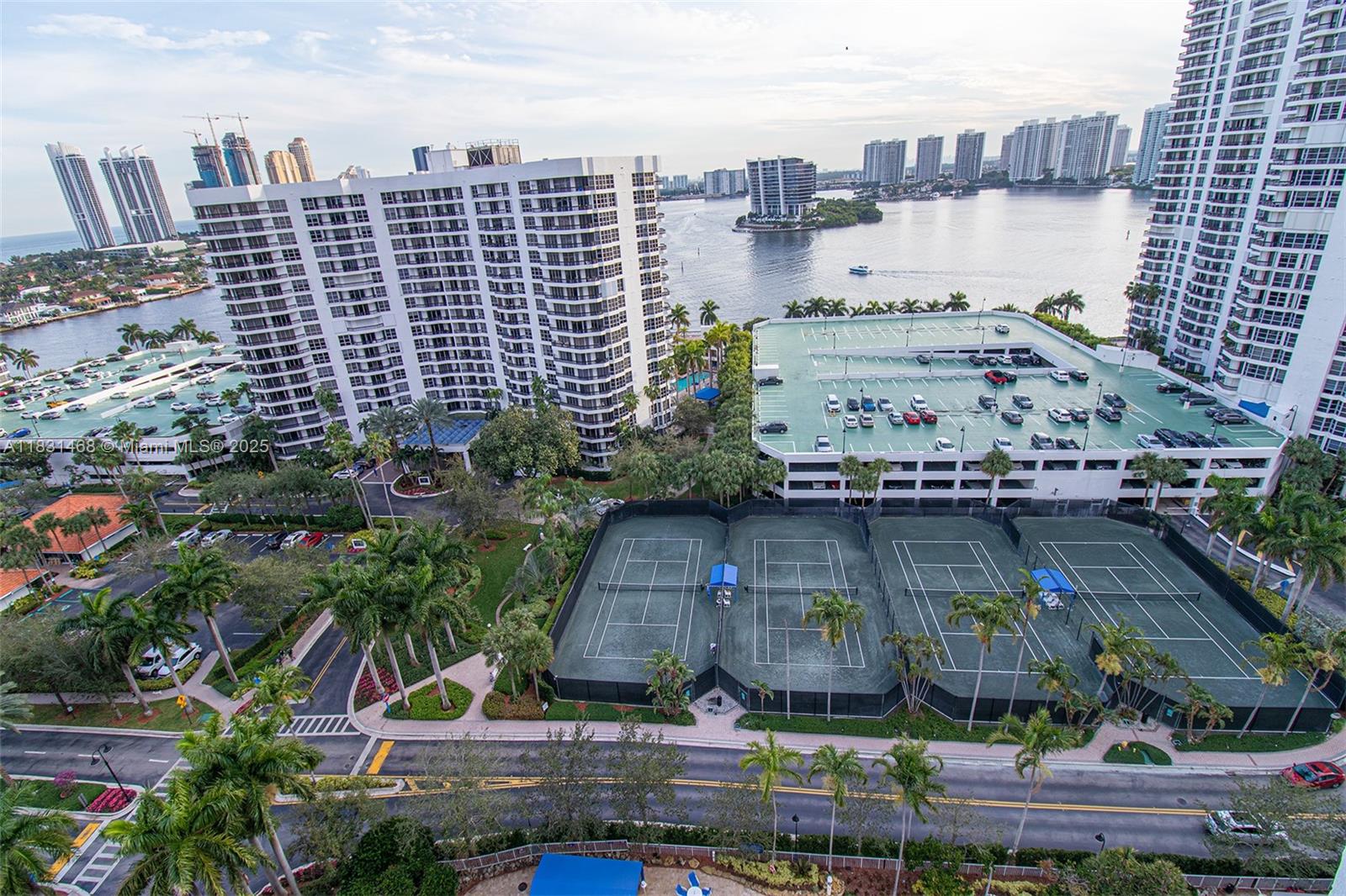 MYSTIC POINTE TOWER 400 C - Residential