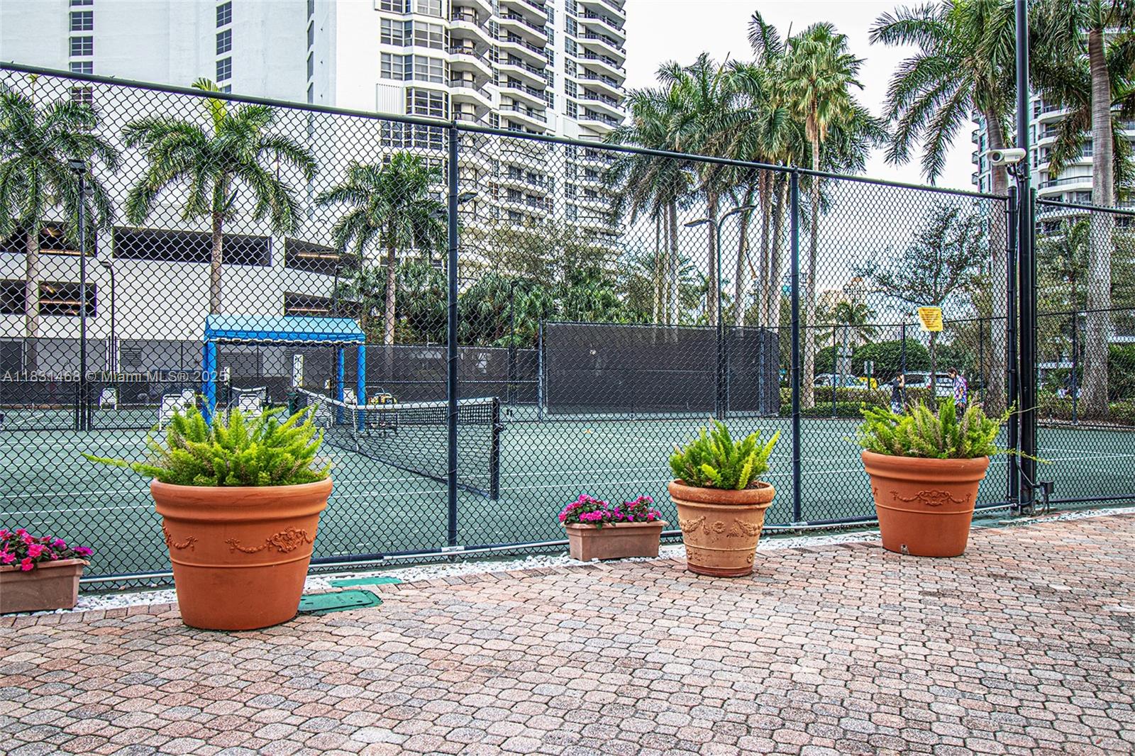 MYSTIC POINTE TOWER 400 C - Residential