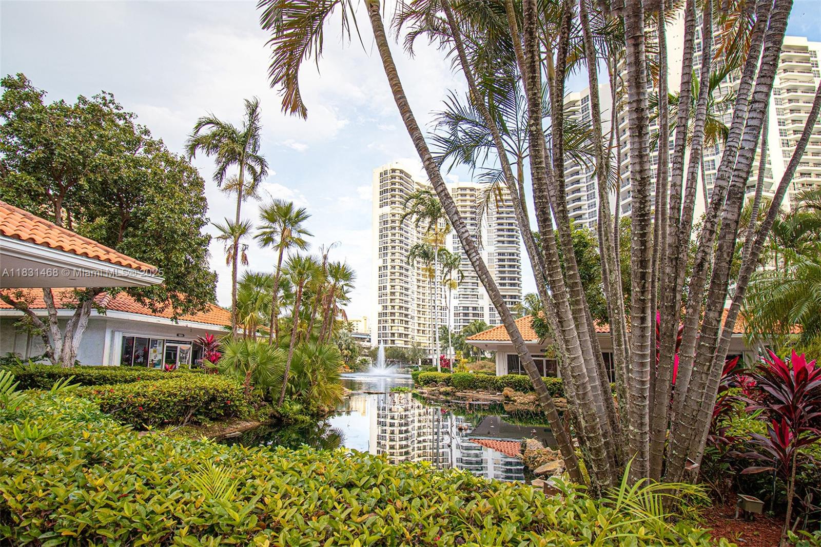 MYSTIC POINTE TOWER 400 C - Residential