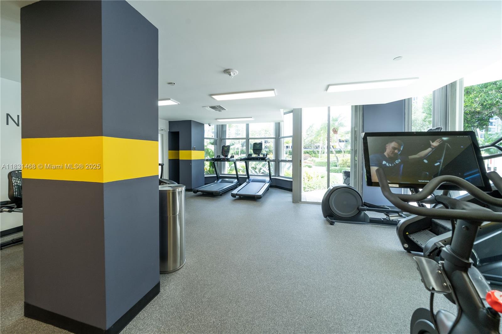 MYSTIC POINTE TOWER 400 C - Residential