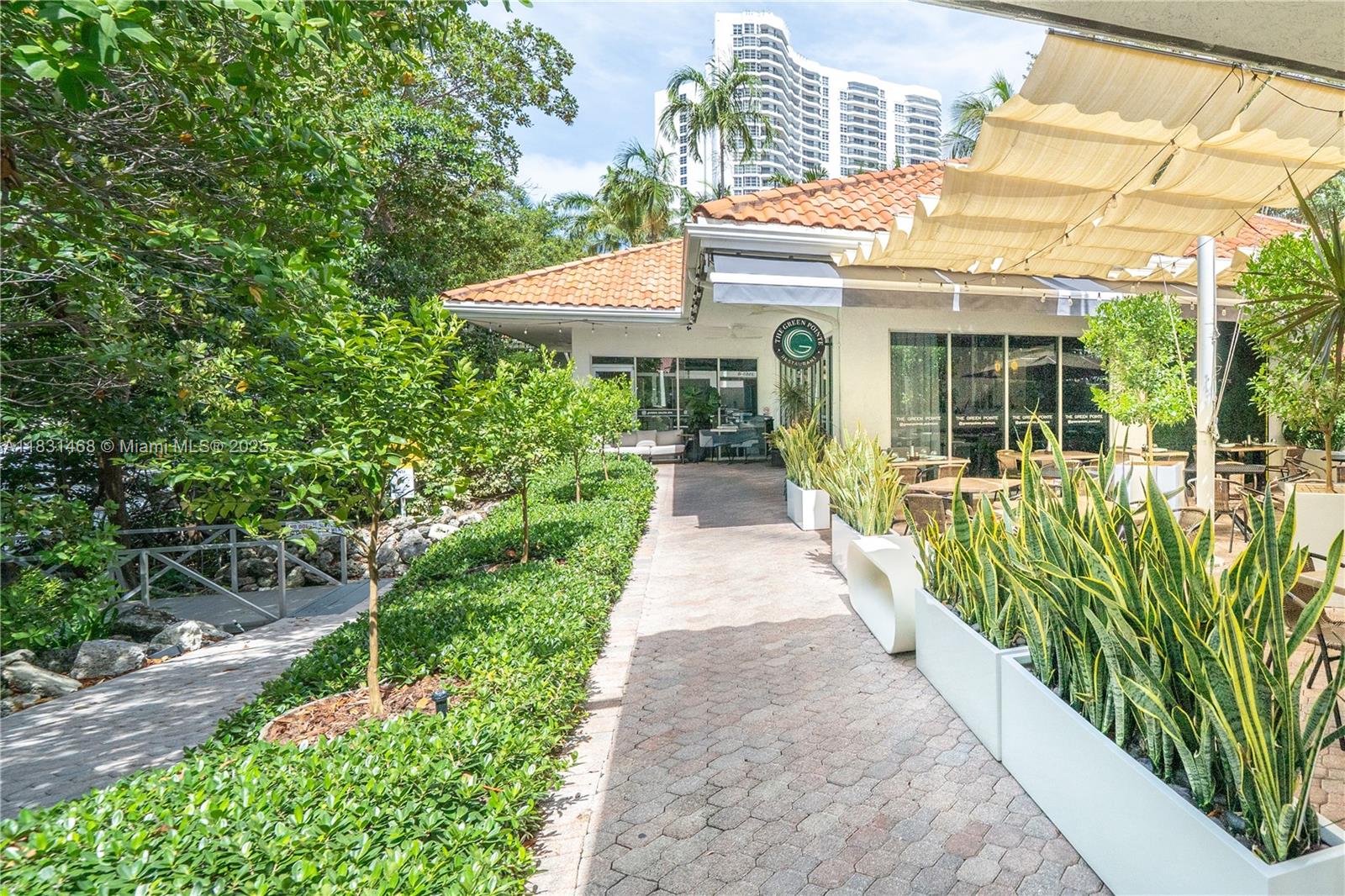 MYSTIC POINTE TOWER 400 C - Residential