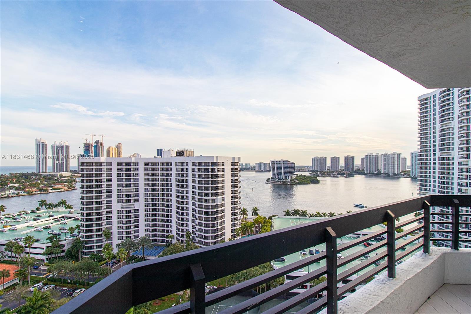 MYSTIC POINTE TOWER 400 C - Residential