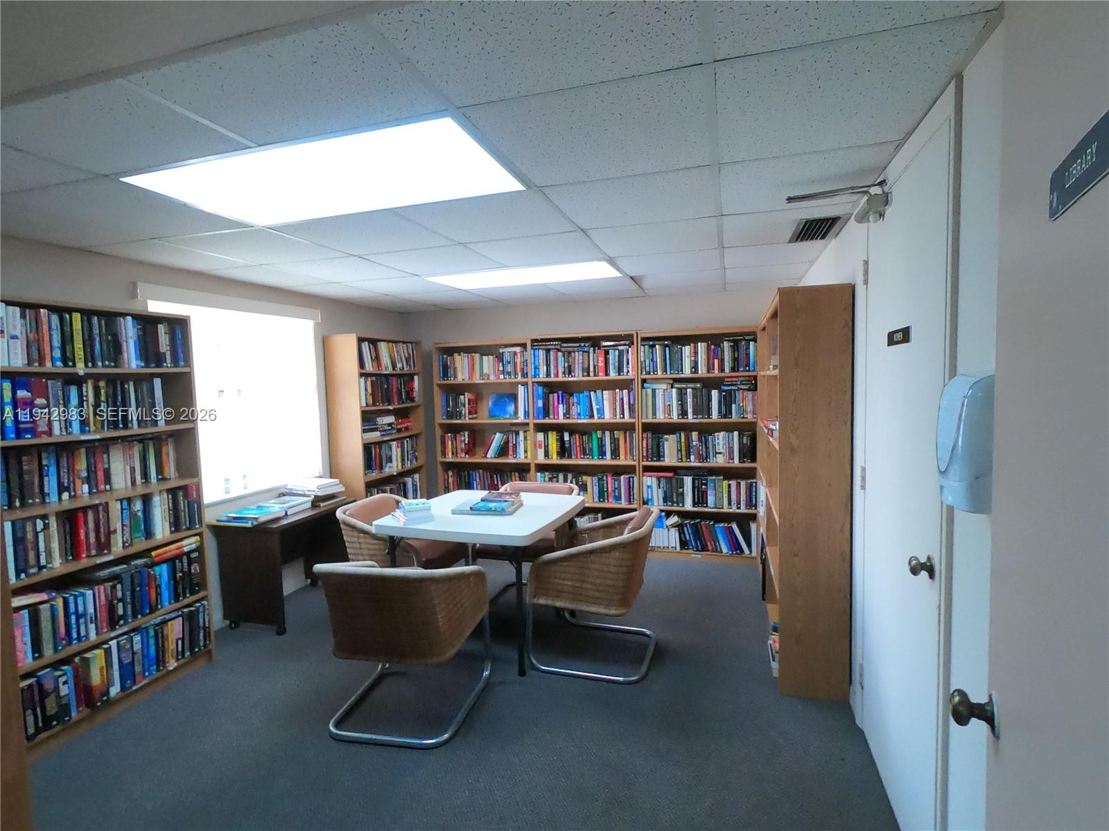 18TH HOLE AT INVERRARY CO - Residential