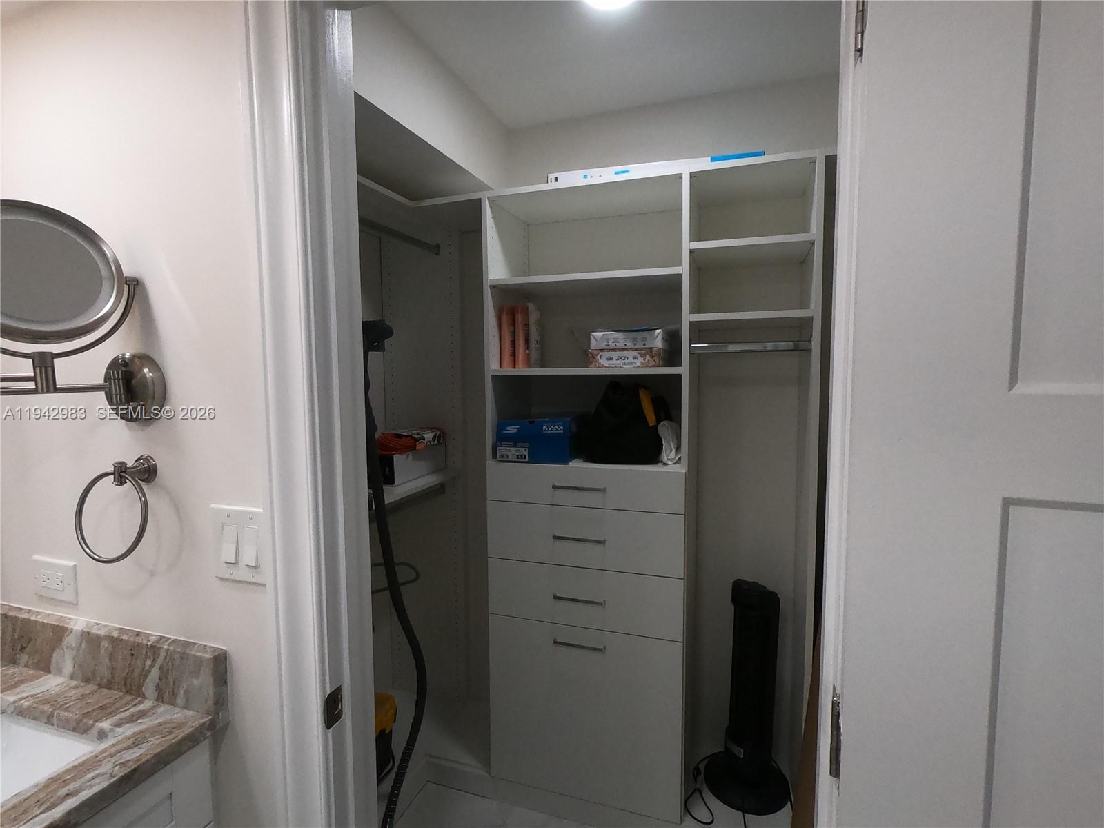 18TH HOLE AT INVERRARY CO - Residential