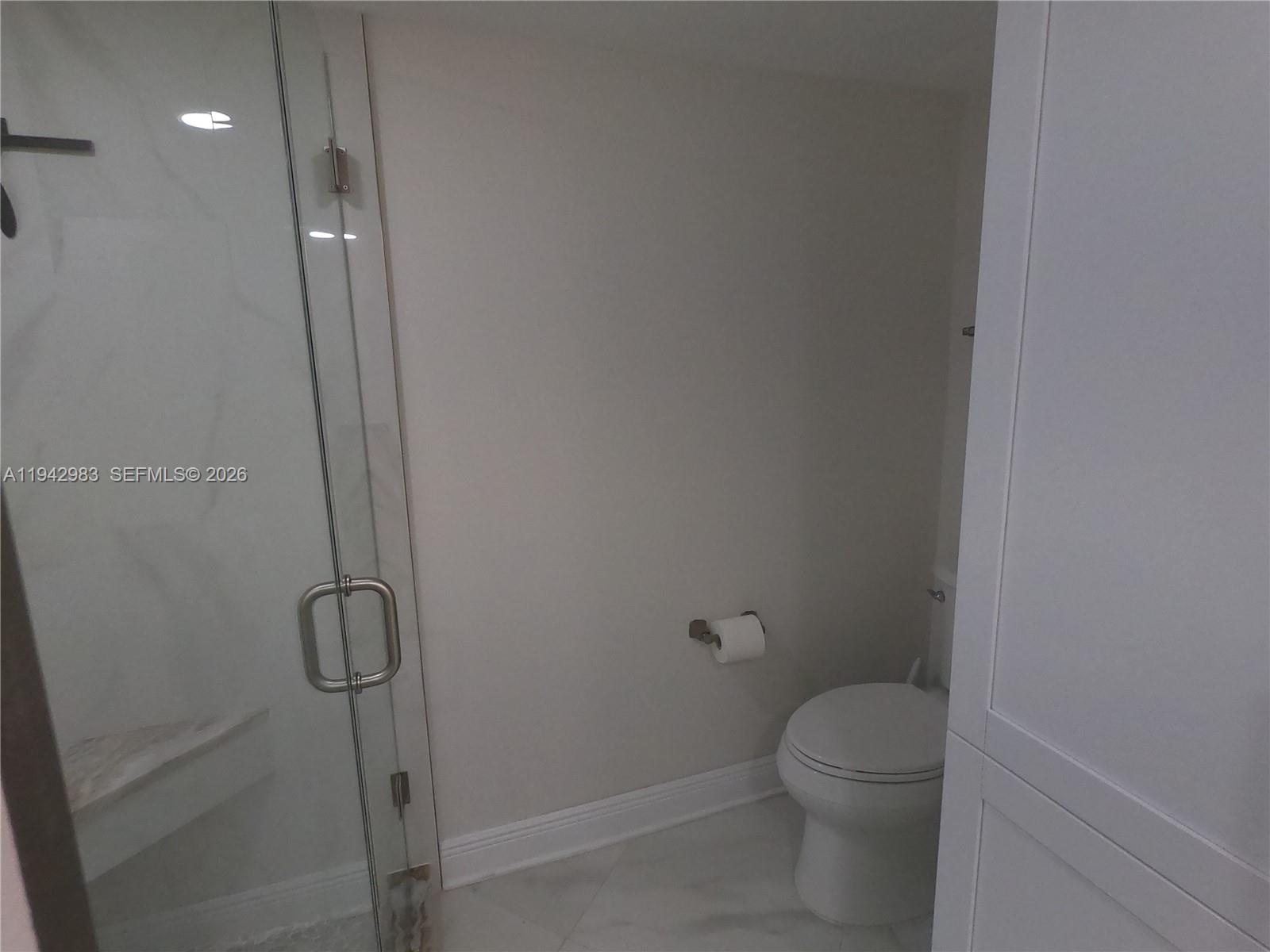 18TH HOLE AT INVERRARY CO - Residential