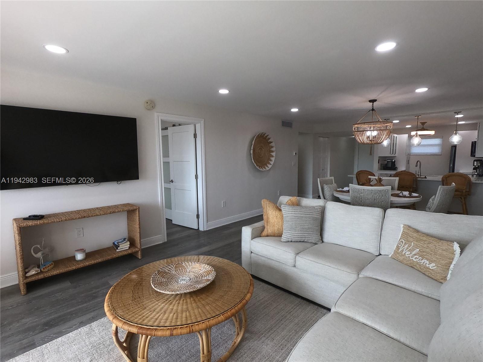 18TH HOLE AT INVERRARY CO - Residential