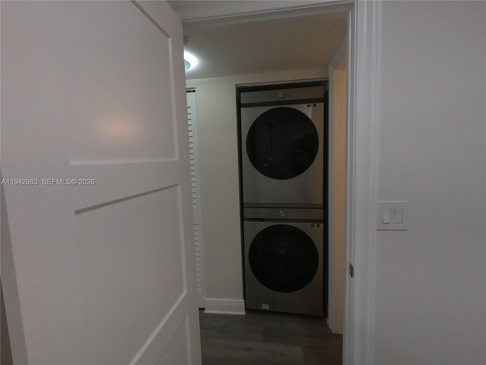 18TH HOLE AT INVERRARY CO - Residential