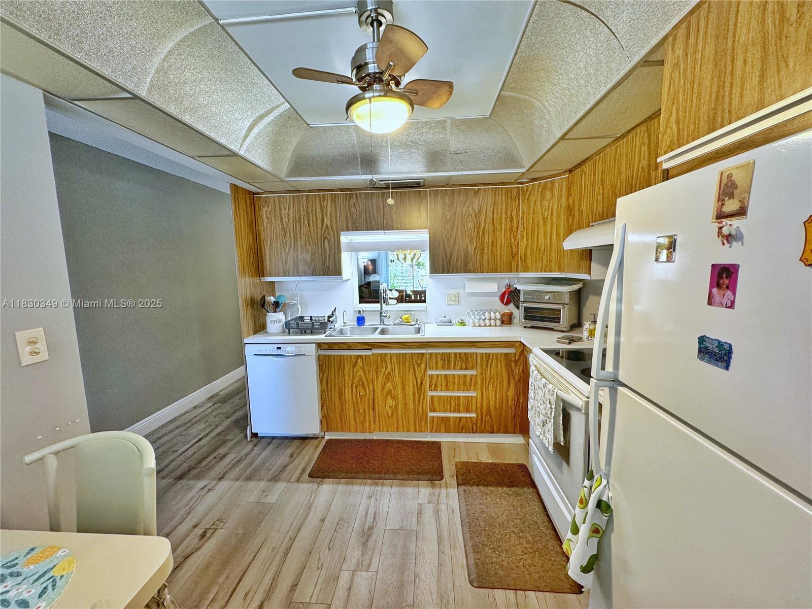 2201 Lucaya Bnd D2