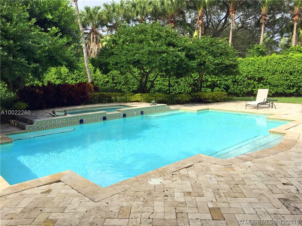 PINECREST - Residential