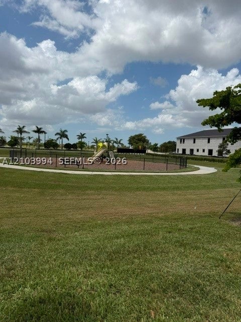 1232 SW 8th Ct 1232