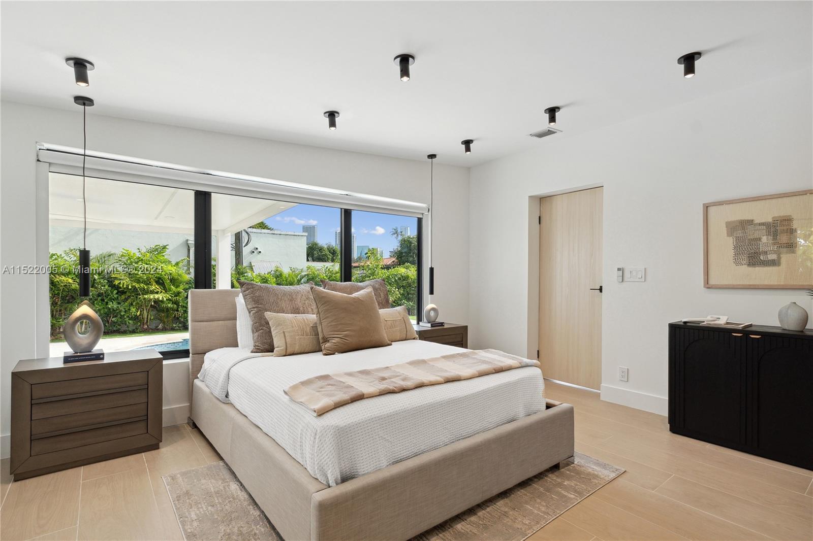 BRICKELL ESTATES - Residential