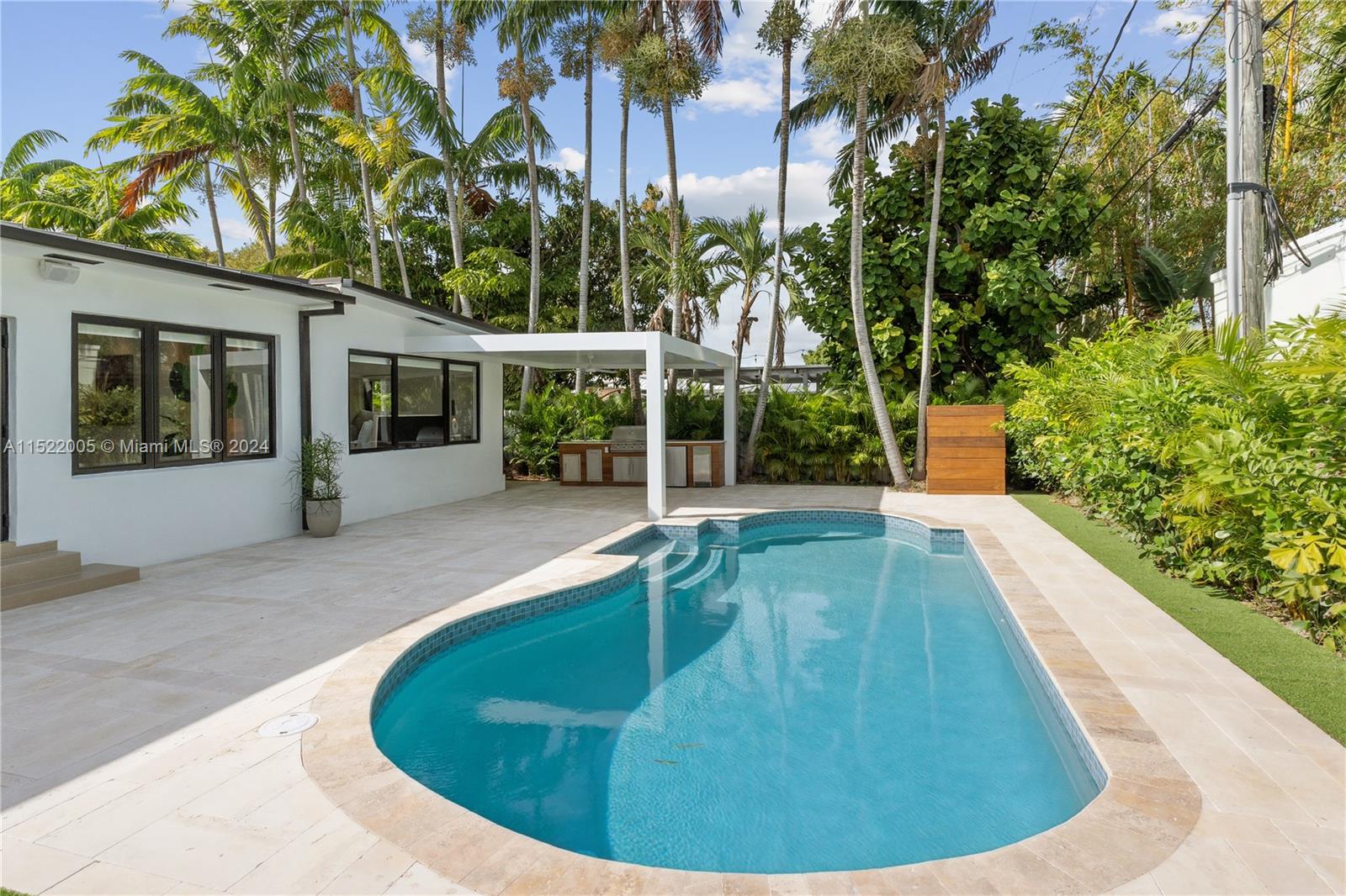 BRICKELL ESTATES - Residential