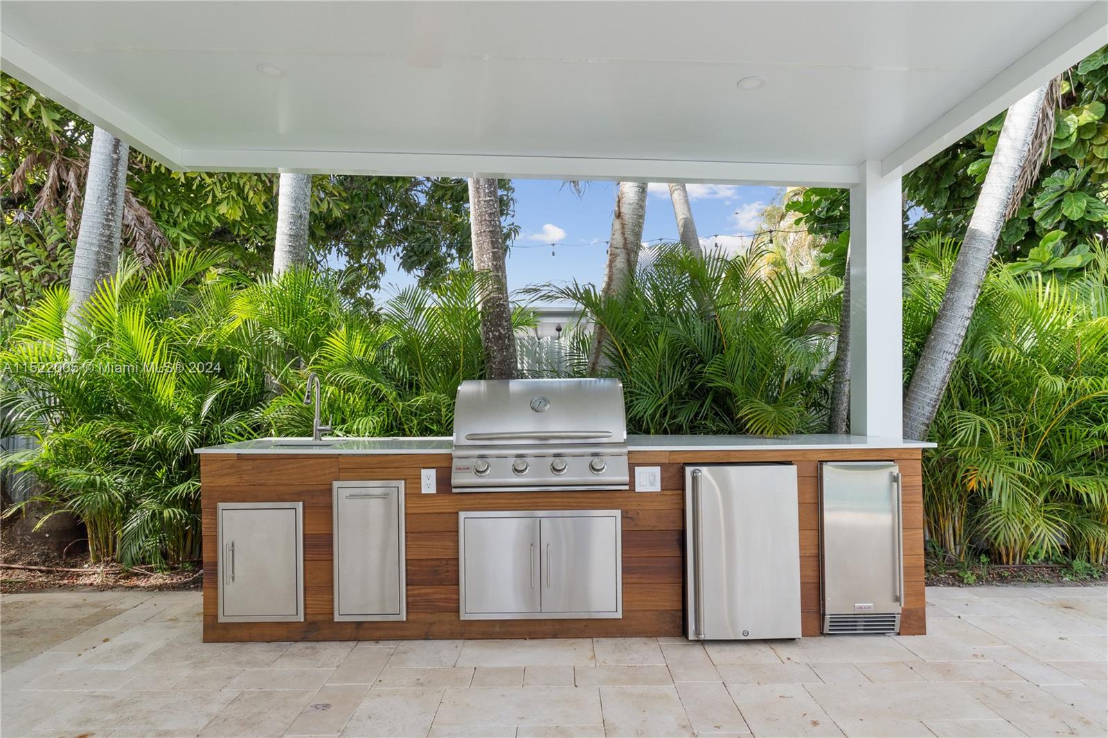 BRICKELL ESTATES - Residential