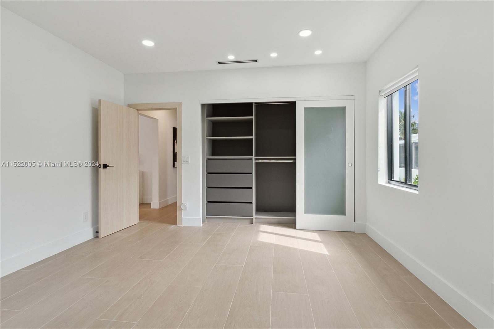 BRICKELL ESTATES - Residential