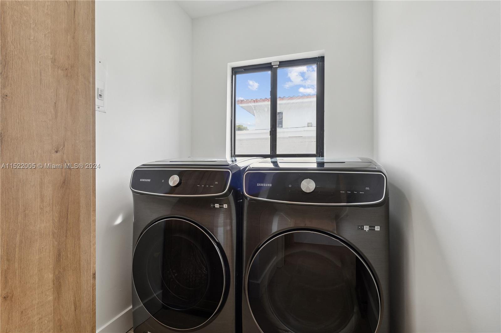 BRICKELL ESTATES - Residential