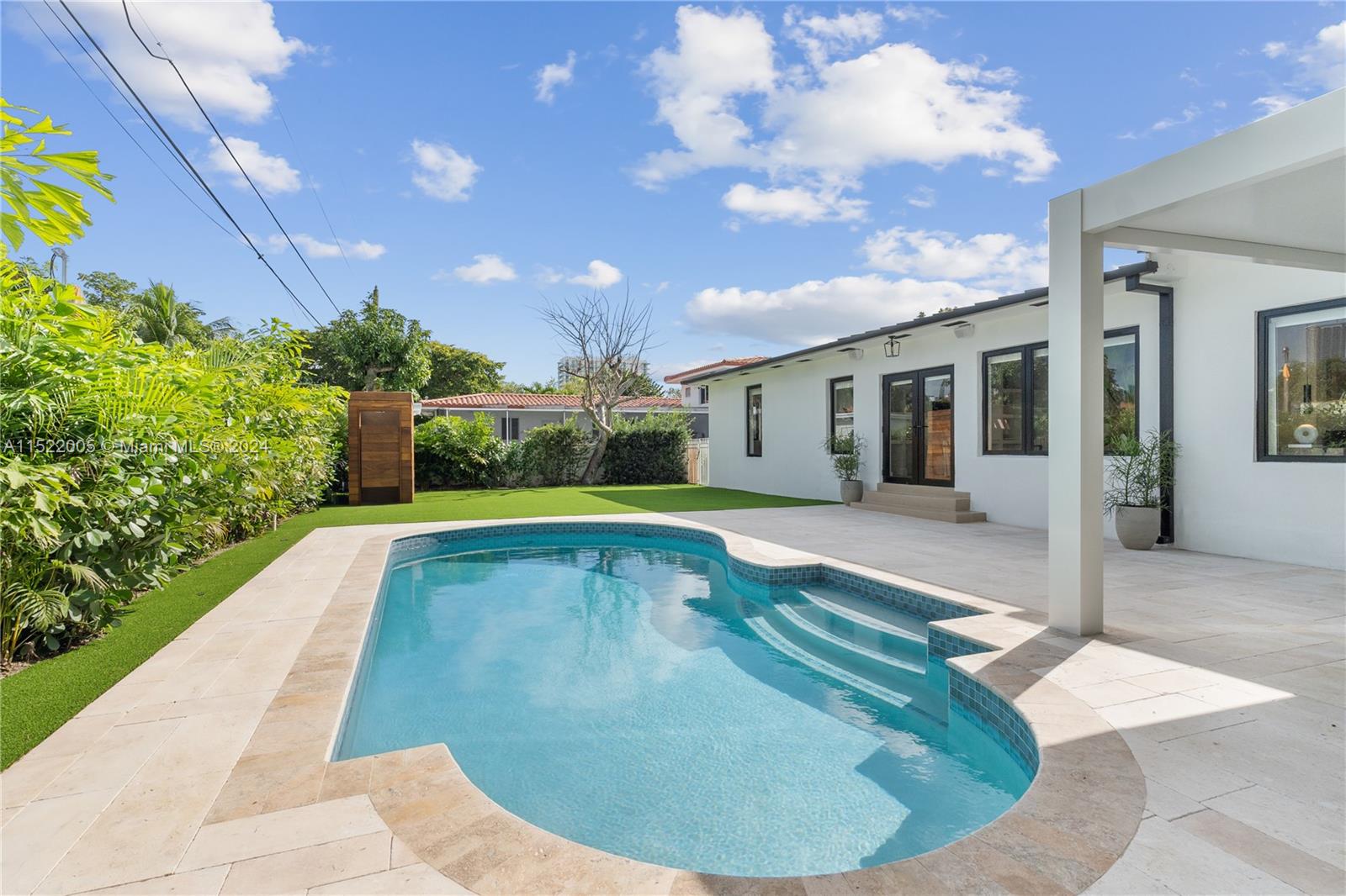 BRICKELL ESTATES - Residential