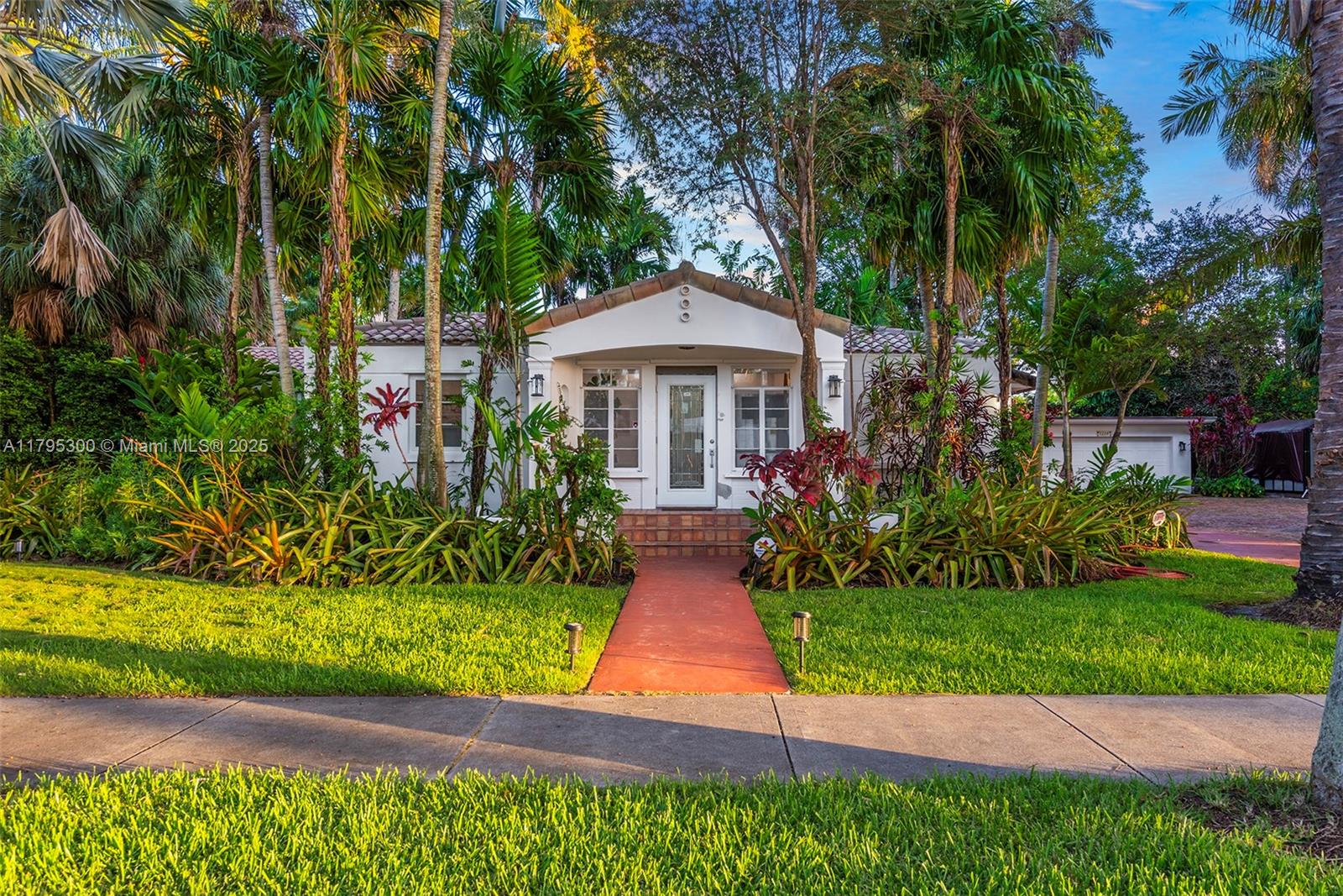 Rental Property at 1214 Tyler St, Hollywood, Broward County, Florida - Bedrooms: 3 
Bathrooms: 3  - $6,950 MO.