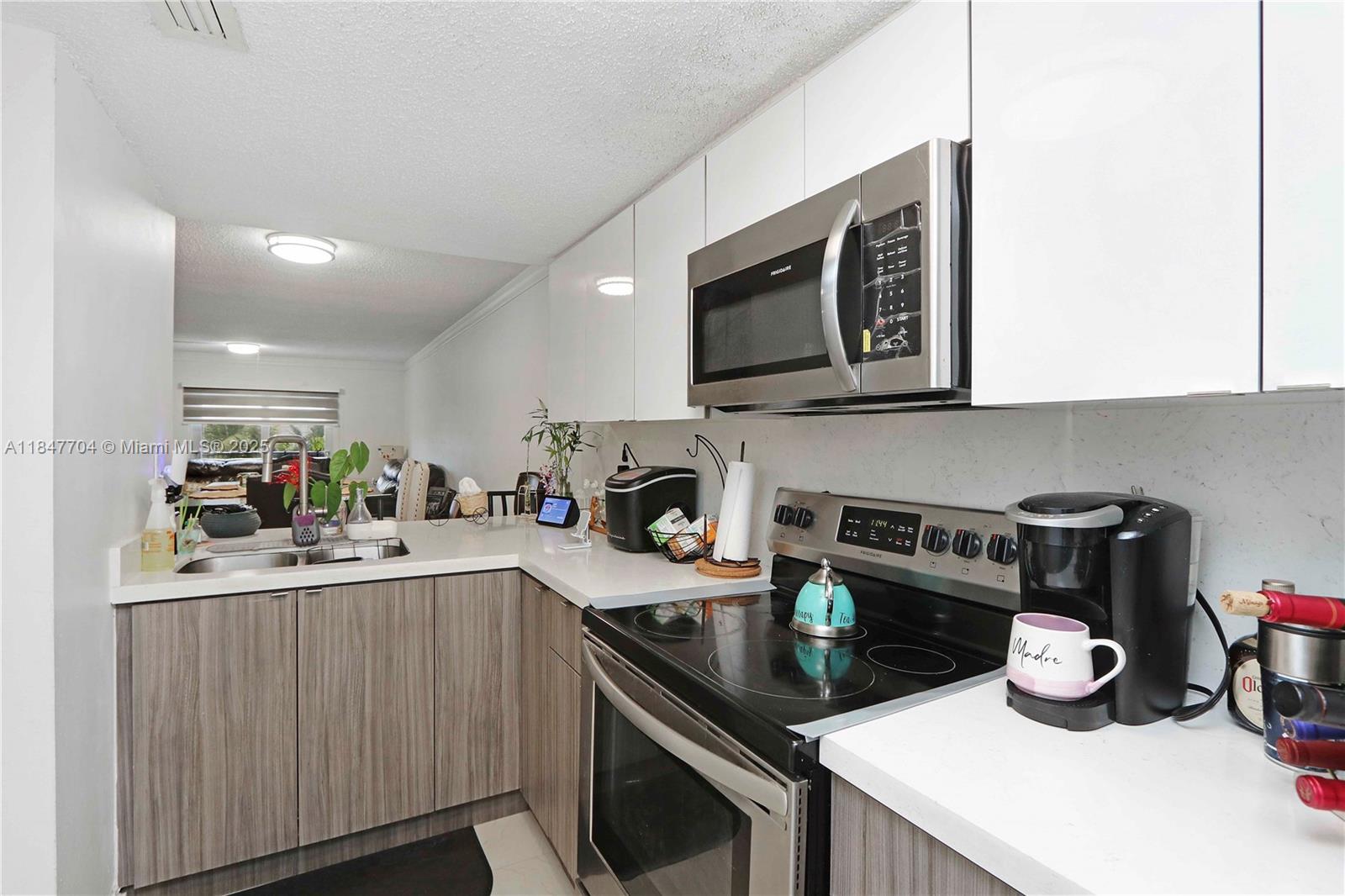 9917 W Okeechobee Rd 3-303