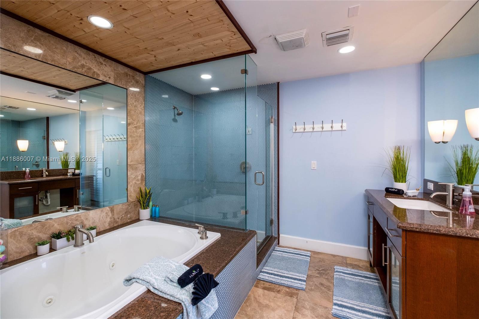 THE SAILFISH AT MARINERS - Residential