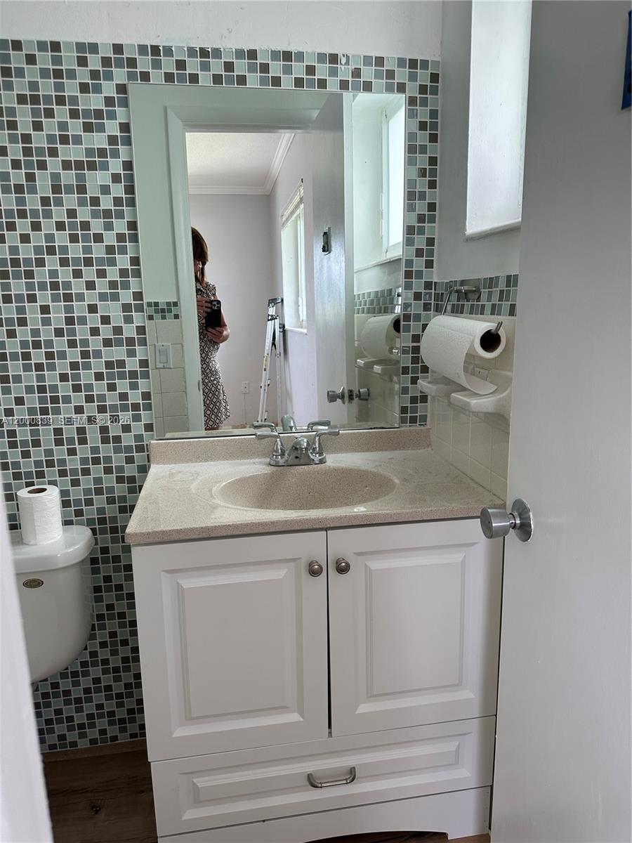 PARADISE GARDENS II CONDO - Residential Lease