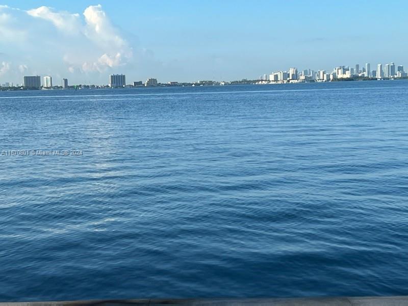BISCAYA IV CONDO - Residential