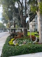BISCAYA IV CONDO - Residential