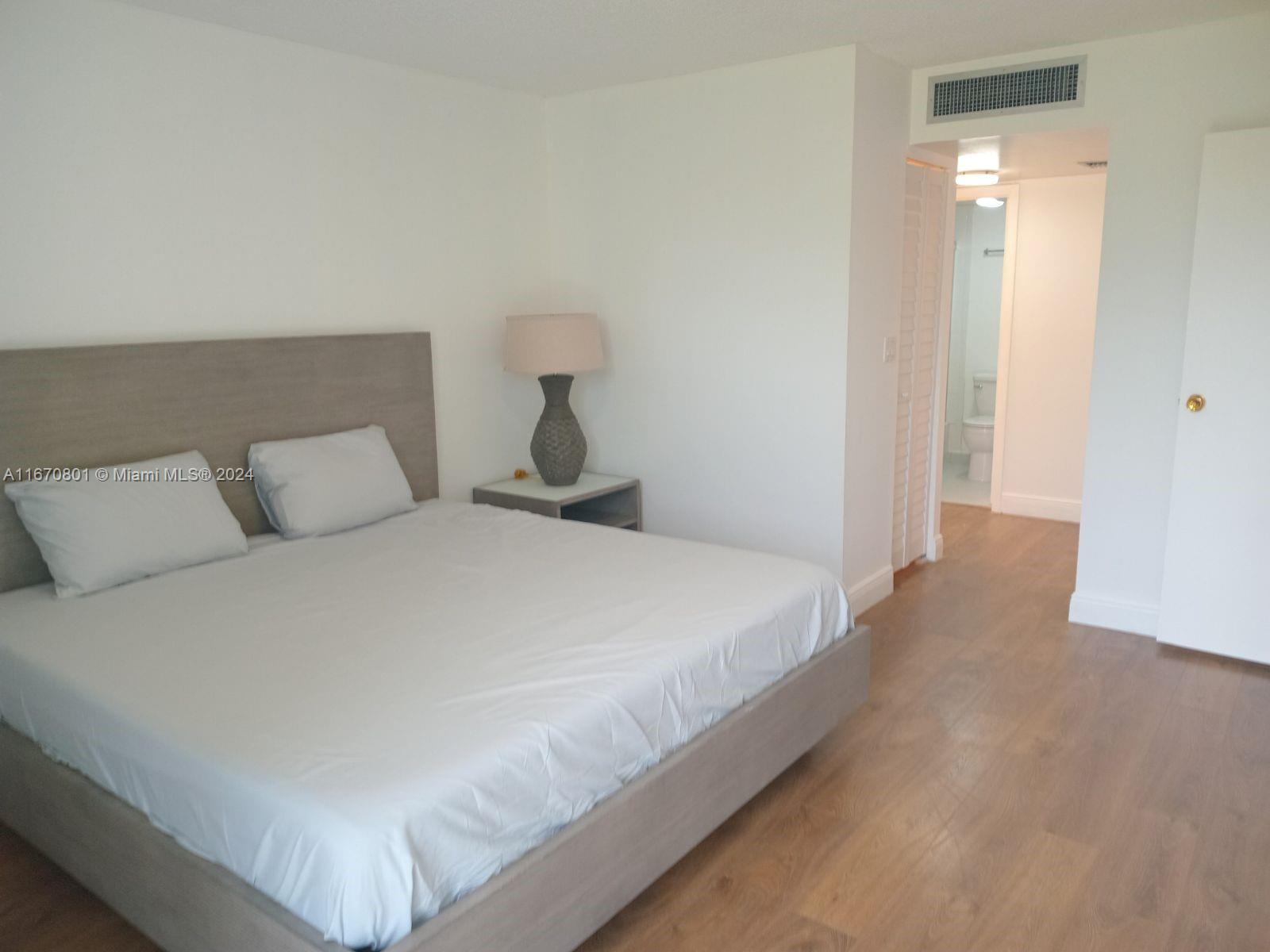 BISCAYA IV CONDO - Residential