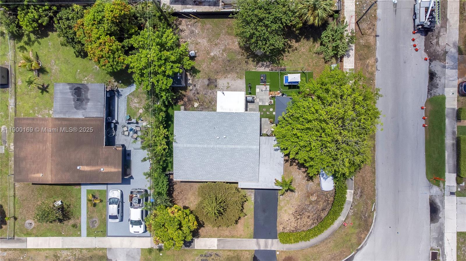 LAKE AIRE ESTATES - Residential