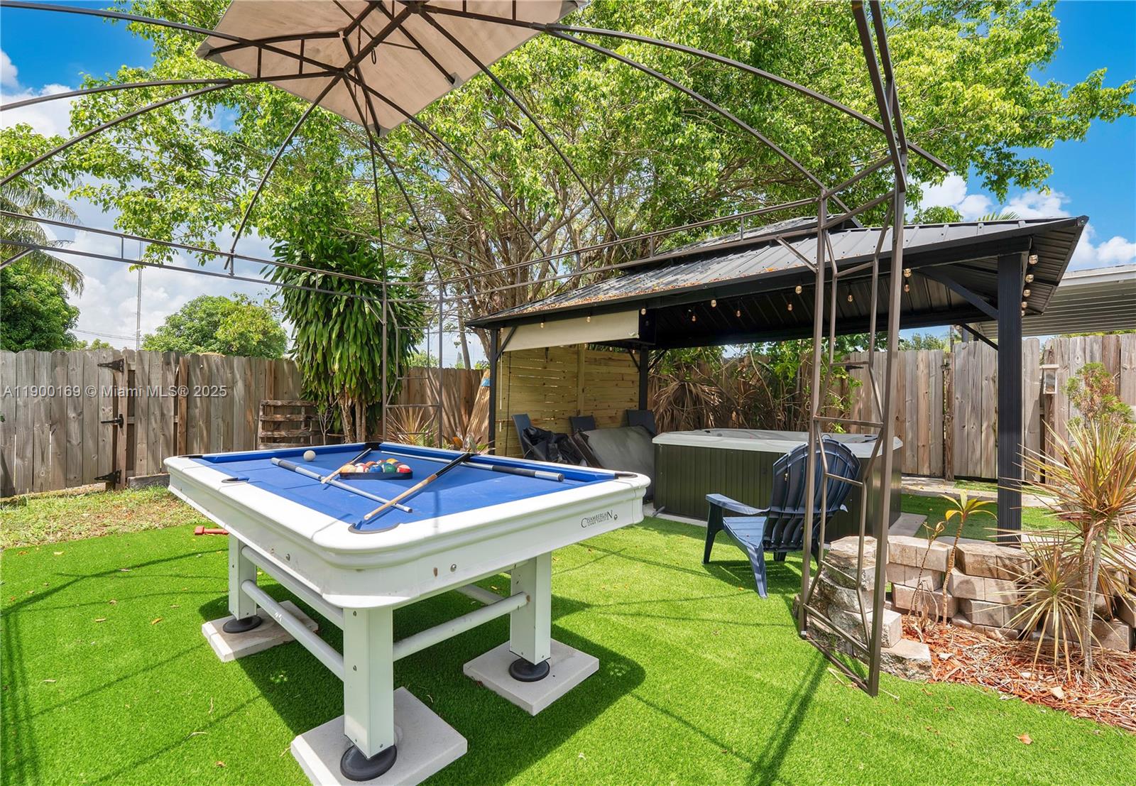 LAKE AIRE ESTATES - Residential