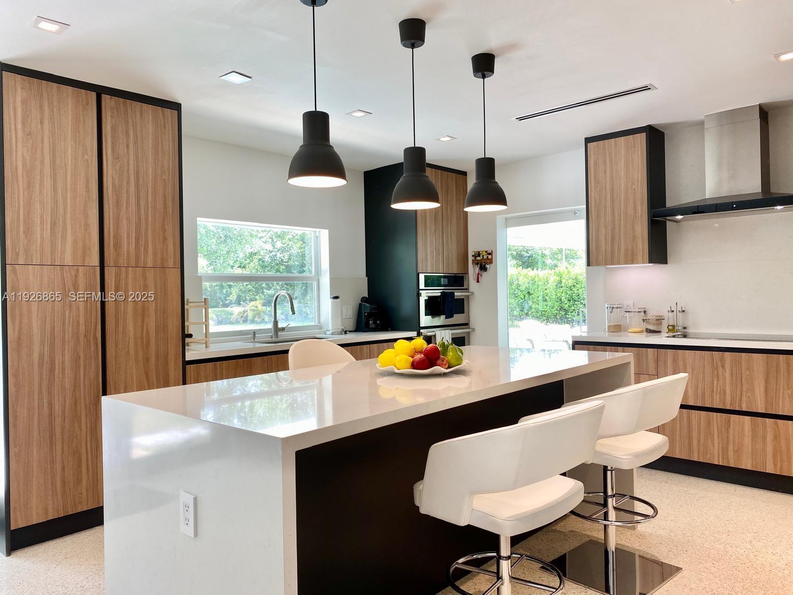 SNAPPER CREEK PARK UNIT N - Residential Lease