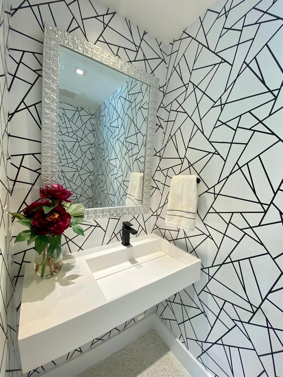 SNAPPER CREEK PARK UNIT N - Residential Lease