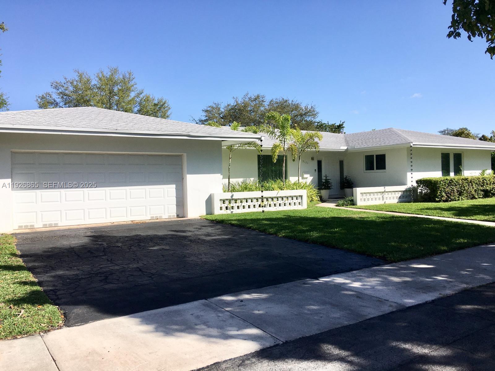 SNAPPER CREEK PARK UNIT N - Residential Lease