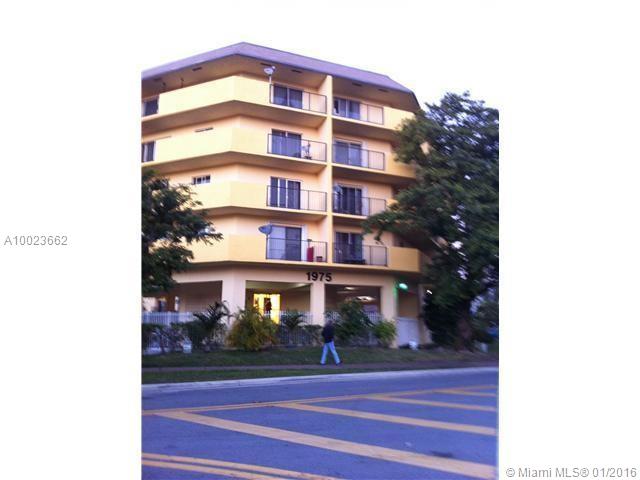 completed updated with large balcony,ceramic tile floors/central a/c nice kiychen assign parking,large walking closet