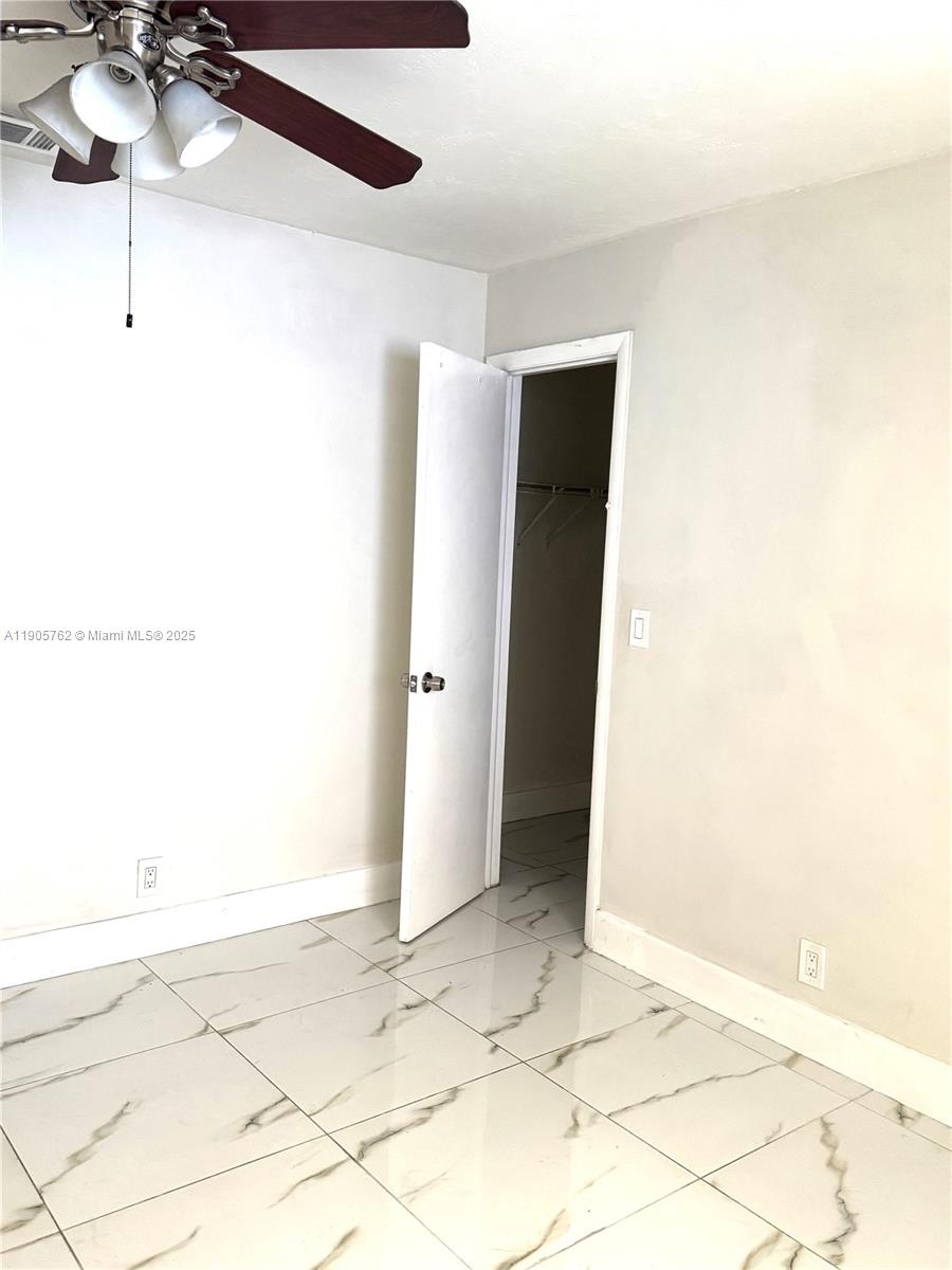 HOLLYWOOD - Residential Lease