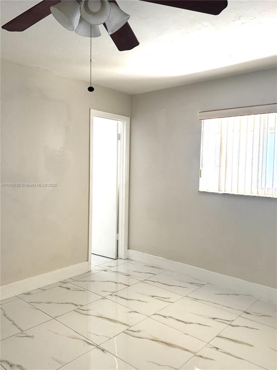 HOLLYWOOD - Residential Lease