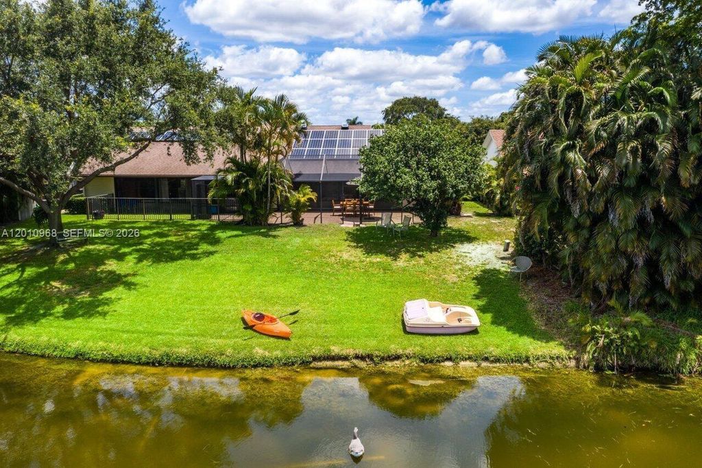 Photo of 1367 Riverside Cir #1367, Wellington, FL 33414 (MLS # A12010968)