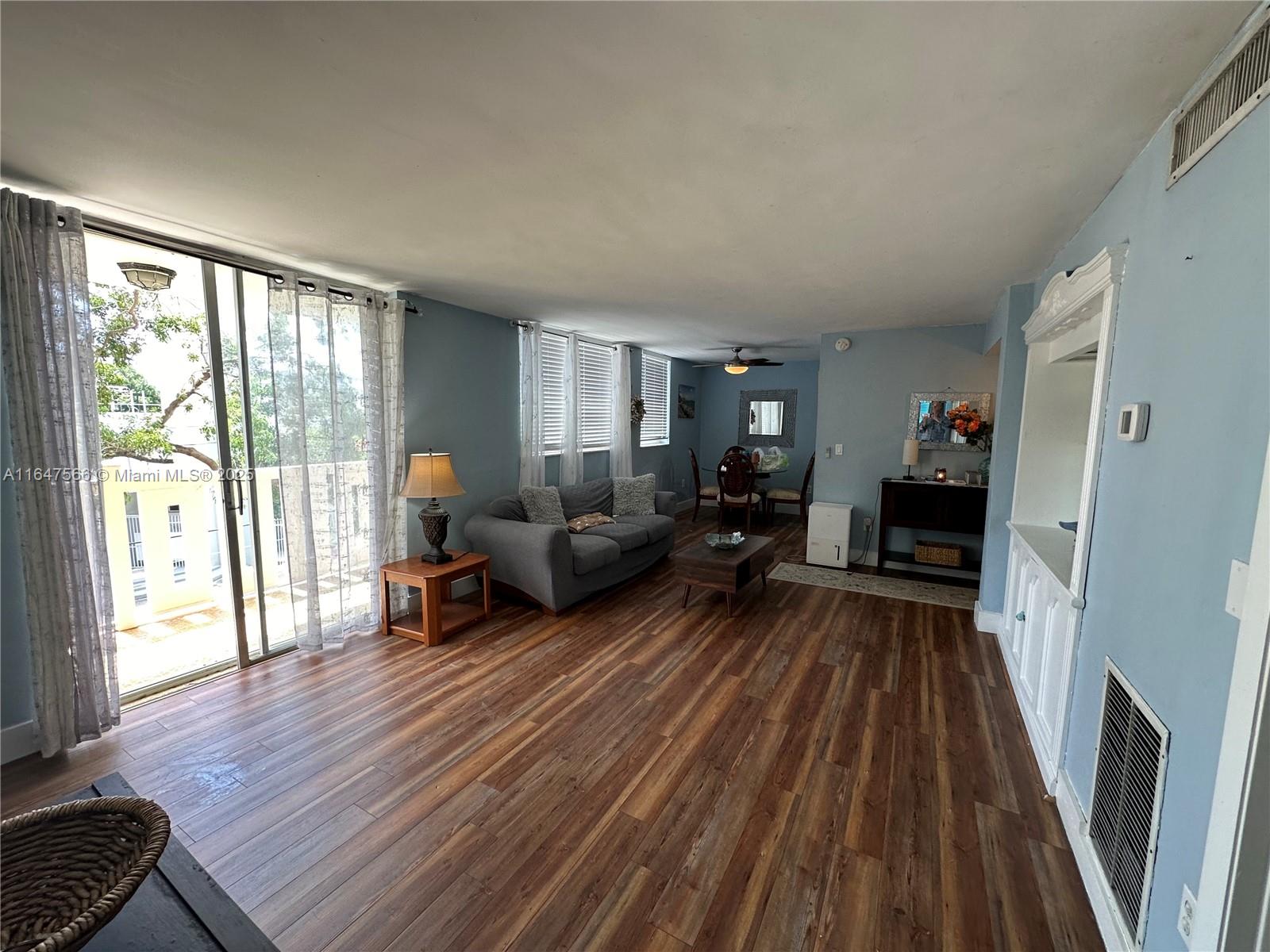 WATERWAY PLAZA CONDO - Residential