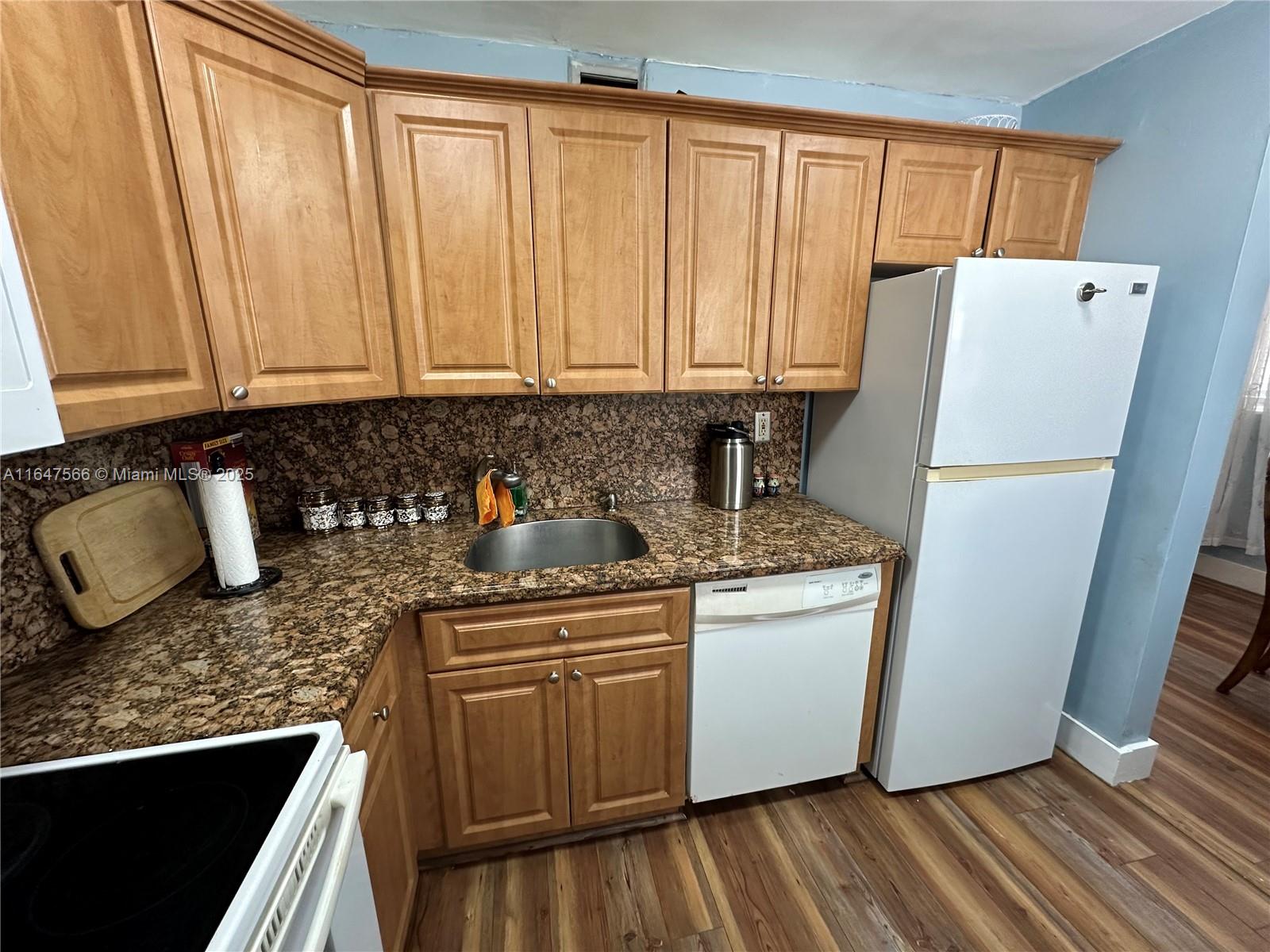 WATERWAY PLAZA CONDO - Residential