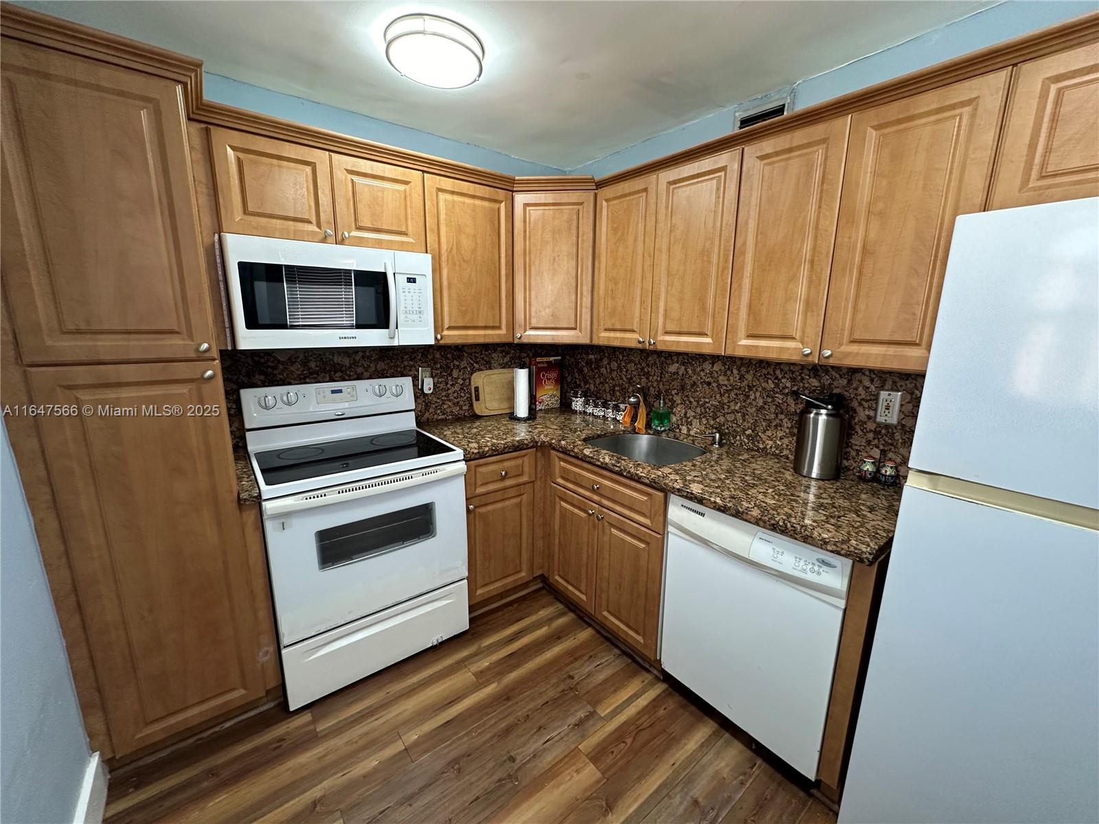 WATERWAY PLAZA CONDO - Residential
