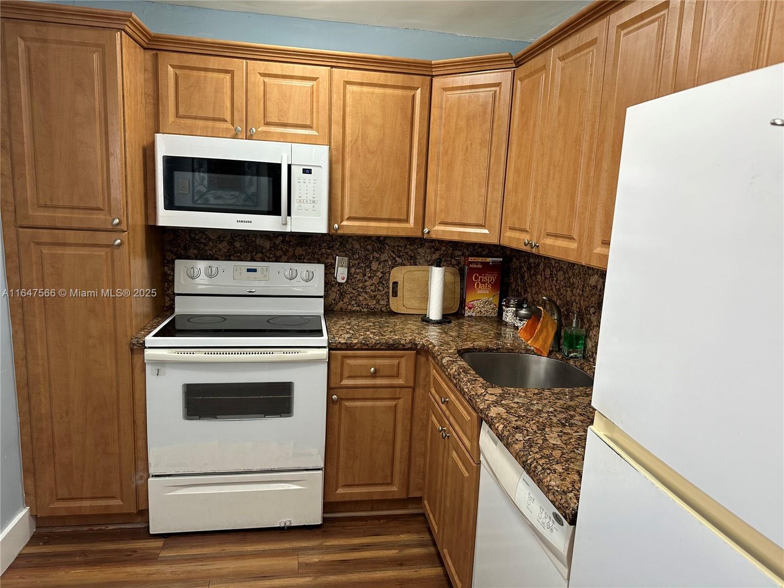 WATERWAY PLAZA CONDO - Residential